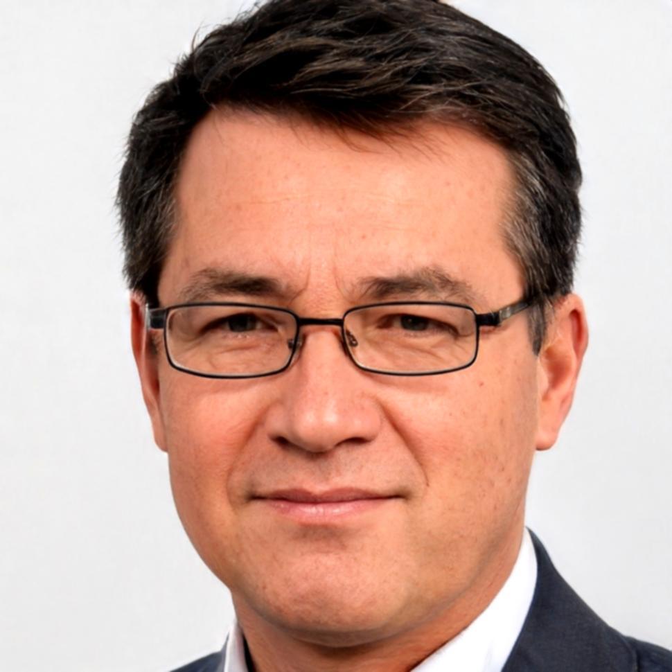 Carlos Rodriguez, Financial Analyst